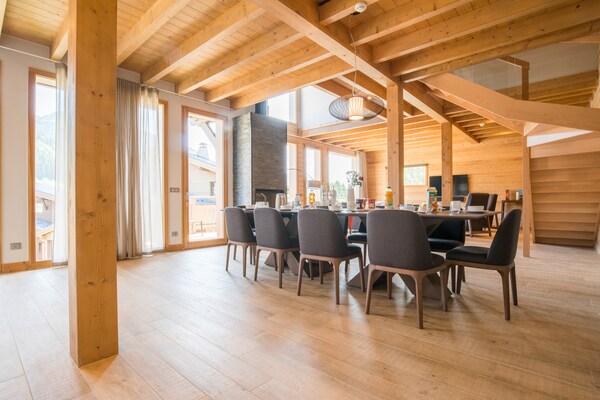 Foto van Luxe chalet nabij Megève - Vakantiehuis in Praz-sur-Arly - DiningRoom