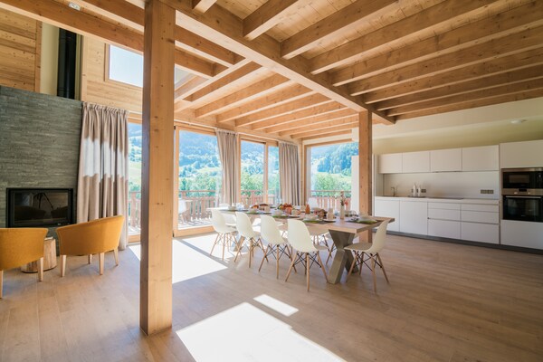 Foto van Luxe chalet nabij Megève - Vakantiehuis in Praz-sur-Arly - DiningRoom
