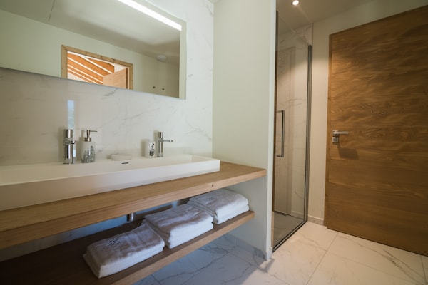 Foto van Luxe chalet nabij Megève - Vakantiehuis in Praz-sur-Arly - BathRoom