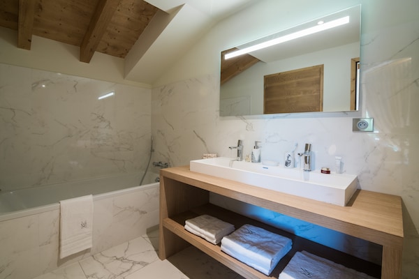 Foto van Luxe chalet nabij Megève - Vakantiehuis in Praz-sur-Arly - BathRoom