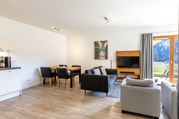 Foto van Modern verblijf in de bergen - Vakantiehuis in Abondance - LivingRoom