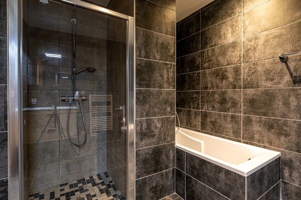 Foto van Charmant Alpen Appartement - Vakantiehuis in Abondance - BathRoom