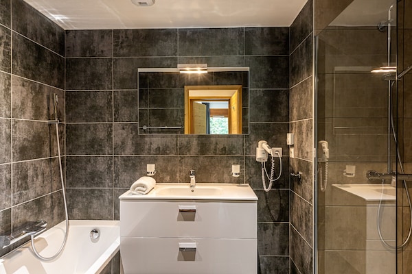 Foto van Chalet in Franse Alpen met Uitzicht - Vakantiehuis in Abondance - BathRoom