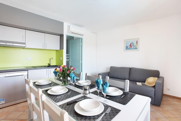 Foto van Appartement aan de Côte d’Azur met zwembaden - Vakantiehuis in GRIMAUD - LivingRoom