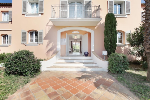 Foto van Appartement aan de Côte d’Azur met zwembaden - Vakantiehuis in GRIMAUD - ExteriorSummer