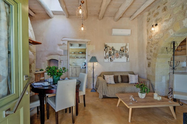 Foto van Vakantiehuis in Kretenzische landelijke stijl - Vakantiehuis in Kastellos - LivingRoom