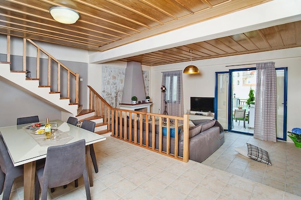Foto van Vakantiehuisje aan het zwembad in Panormo - Vakantiehuis in Panormo - LivingRoom