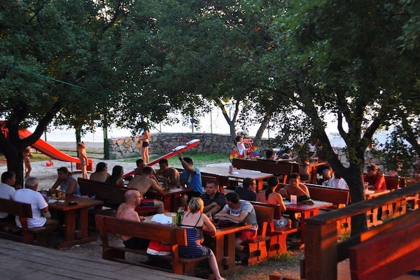 Foto van Huis in Klenovica met resortzwembad - Vakantiehuis in Klenovica - ParkFacilities