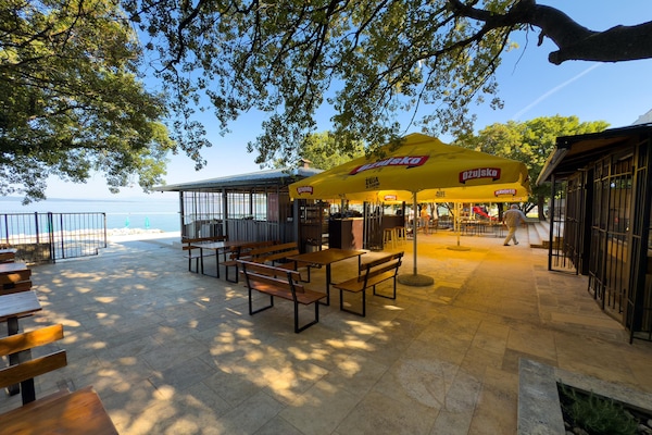Foto van Huis in Klenovica met resortzwembad - Vakantiehuis in Klenovica - ParkFacilities