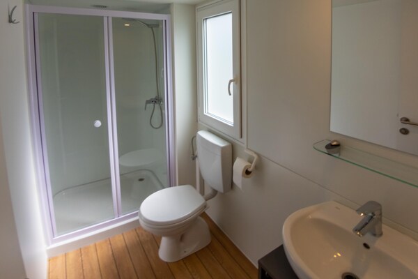 Foto van Huis in Klenovica met resortzwembad - Vakantiehuis in Klenovica - BathRoom