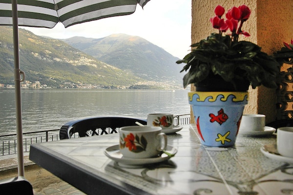 Foto van Appartement aan het Comomeer met uitzicht - Vakantiehuis in Lezzeno - WaterView