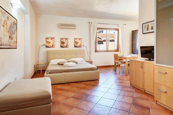 Foto van Appartement aan zee in Gallura - Vakantiehuis in Santa Teresa Gallura (SS) - LivingRoom