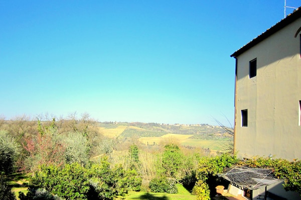 Foto van Wijnproeverijen, heuvels en Toscaanse huizen - Vakantiehuis in San Casciano in Val di Pesa - ViewSummer