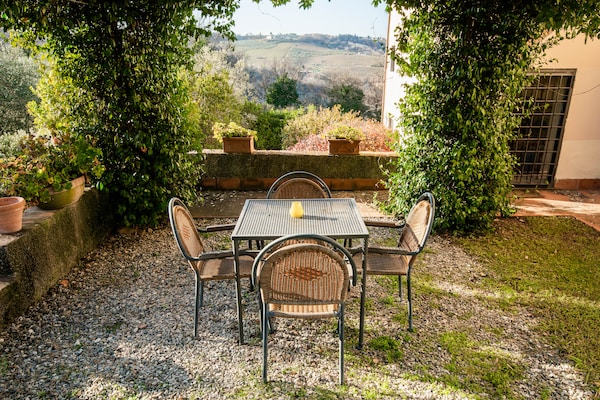 Foto van Wijnproeverijen, heuvels en Toscaanse huizen - Vakantiehuis in San Casciano in Val di Pesa - TerraceBalcony