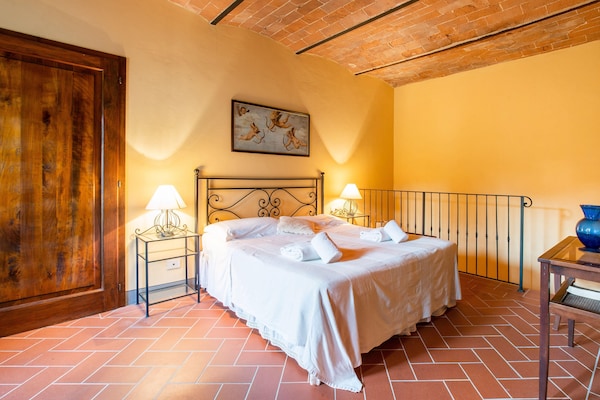 Foto van Cottage in Toscane met zwembad en barbecue - Vakantiehuis in San Casciano in Val di Pesa - BedRoom