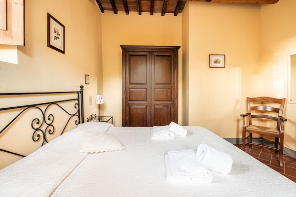 Foto van Cottage in Toscane met zwembad en barbecue - Vakantiehuis in San Casciano in Val di Pesa - BedRoom