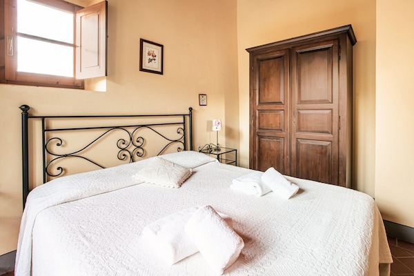 Foto van Cottage in Toscane met zwembad en barbecue - Vakantiehuis in San Casciano in Val di Pesa - BedRoom