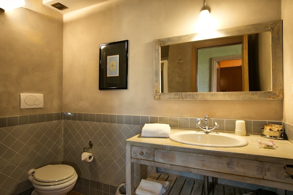 Foto van Toscaans verblijf met jacuzzi - Vakantiehuis in Braccagni - BathRoom