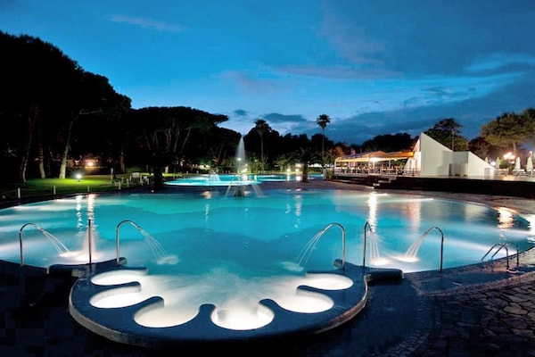 Foto van Vreedzame chaletontsnapping - Vakantiehuis in Baia Domizia (CE) - PoolOfHouse