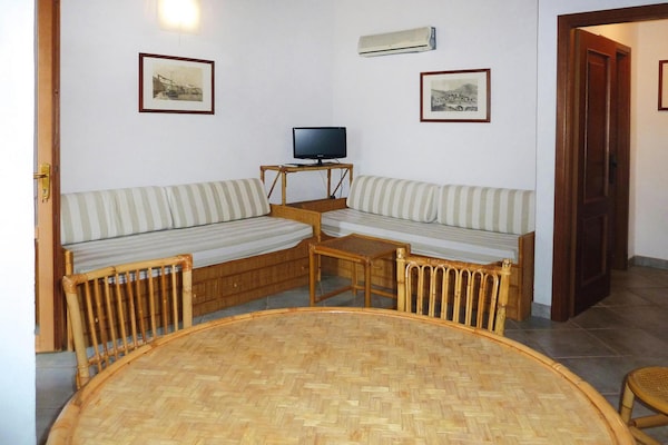 Foto van Appartement in Nisporto met Zee Toegang - Vakantiehuis in Rio nell'Elba - DiningRoom