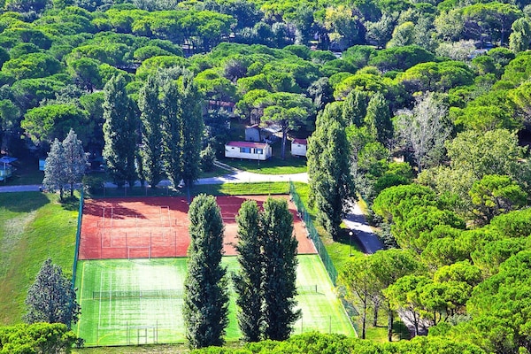 Foto van Caravanpark Belvedere, Grado - Vakantiehuis in Belvedere di Aquileia - ParkFacilities