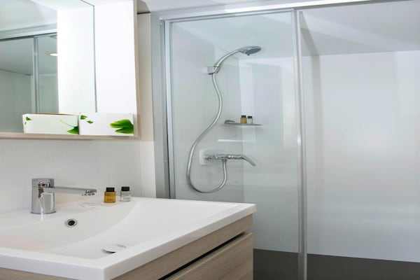 Foto van VIP stacaravan met terras - Vakantiehuis in Vendres-Plage - BathRoom