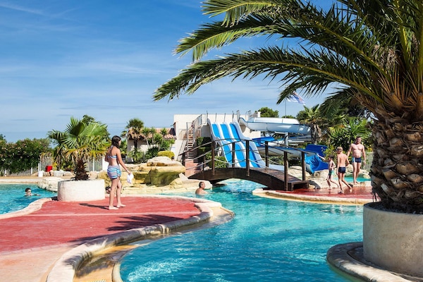 Foto van VIP stacaravan met terras - Vakantiehuis in Vendres-Plage - PoolOfHouse