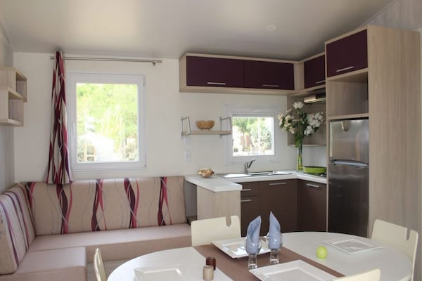Foto van Mobilhome in Bessan met terras - Vakantiehuis in Bessan - LivingRoom