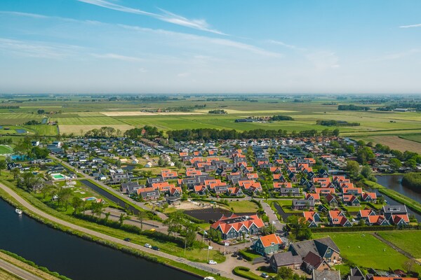 Foto van Modern chalet met 2 badkamers - Vakantiehuis in West-Graftdijk - AreaSummer20KM