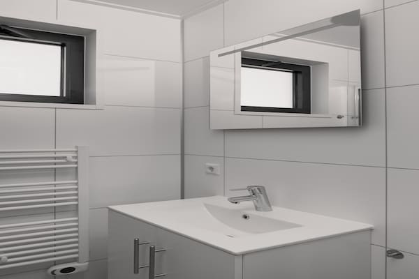 Foto van Lodge aan Markermeer bij Hoorn - Vakantiehuis in Wijdenes - BathRoom