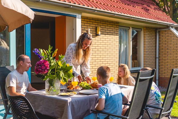 Foto van Vrijstaande vakantiewoning voor 8 personen met twee badkamers - DiningRoom