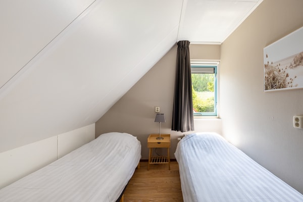 Foto van Vrijstaande vakantiewoning voor 8 personen met twee badkamers - BedRoom