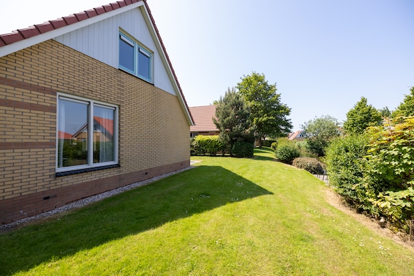 Foto van Vrijstaande vakantiewoning voor 8 personen met twee badkamers - GardenSummer