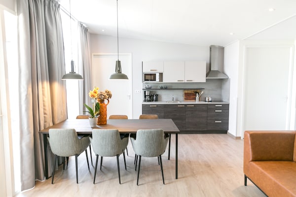 Foto van Bungalow in Nederland met Tuinterras - Vakantiehuis in 's-Gravenzande - Kitchen