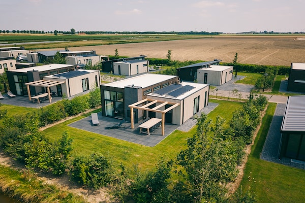 Foto van Bungalow in Ouddorp met Uitzicht op Natuur - Vakantiehuis in Herkingen - AreaSummer1KM