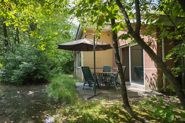 Foto van Bungalow in Nederland met Sauna en Privacy - Vakantiehuis in Kootwijk - ExteriorSummer