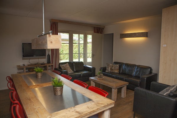 Foto van Charmante tuinvakantie - Vakantiehuis in Voorthuizen - LivingRoom