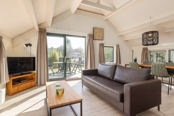 Foto van Bungalow in Veluwe Natuurpark - Vakantiehuis in Putten - LivingRoom