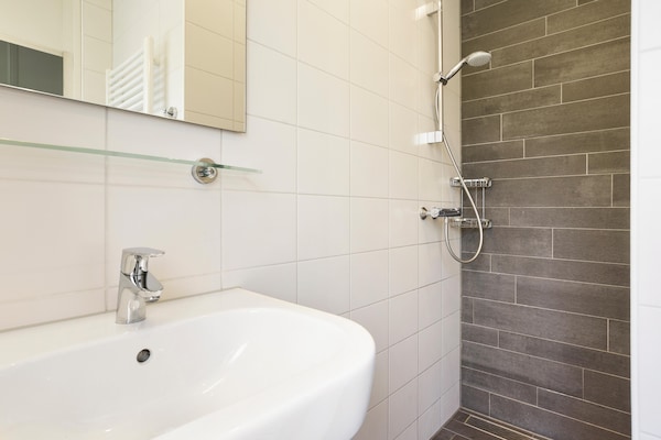 Foto van Ontspan & Kom tot Rust in Putten - Vakantiehuis in Putten - BathRoom