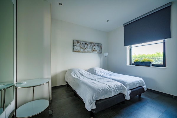 Foto van Villa in Nederland met Uitzicht op de Haven - Vakantiehuis in Maurik - BedRoom