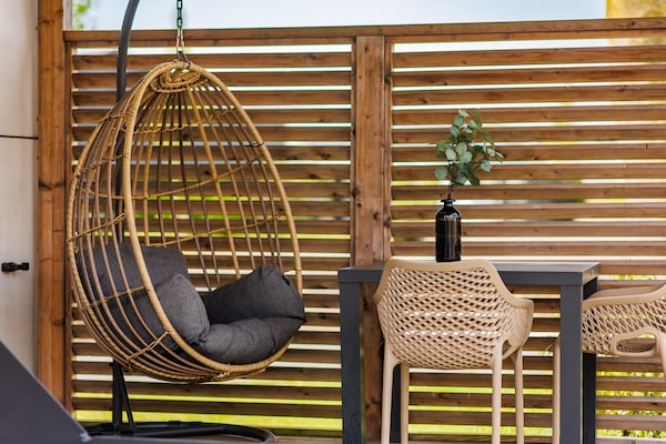 Foto van Huisdiervriendelijk verblijf in een lodge - Vakantiehuis in Maurik - TerraceBalcony