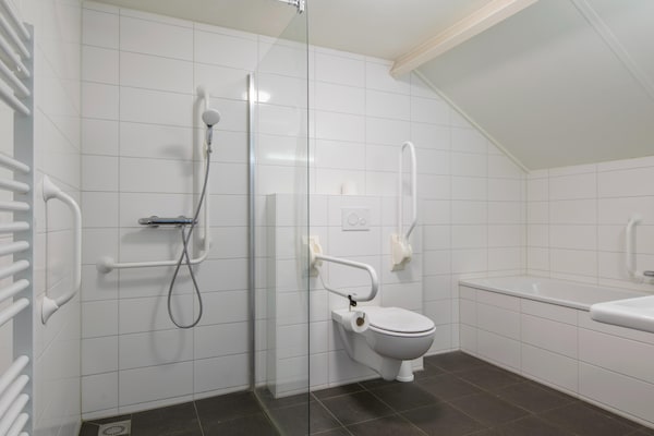 Foto van Bungalow aan het strand vlakbij het strand - Vakantiehuis in Renesse - BathRoom