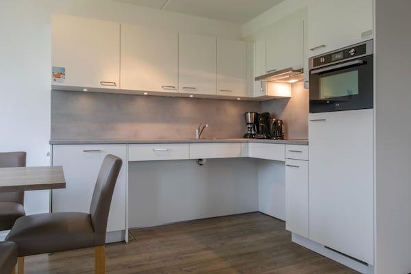 Foto van Bungalow aan het strand vlakbij het strand - Vakantiehuis in Renesse - Kitchen