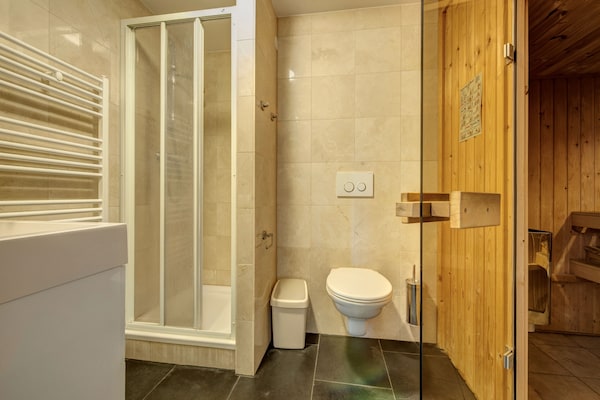 Foto van Villa in Domburg bij Noordzeestrand - Vakantiehuis in Domburg - BathRoom