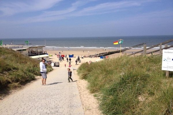 Foto van Villa in Domburg bij Noordzeestrand - Vakantiehuis in Domburg - AreaSummer20KM