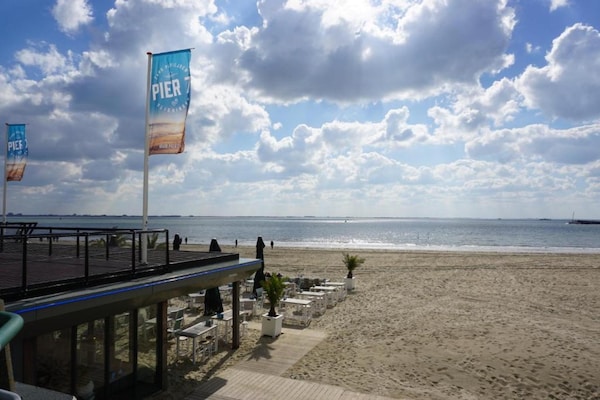 Foto van Lodge in Vlissingen bij Noordzeestrand - Vakantiehuis in Vlissingen - AreaSummer20KM