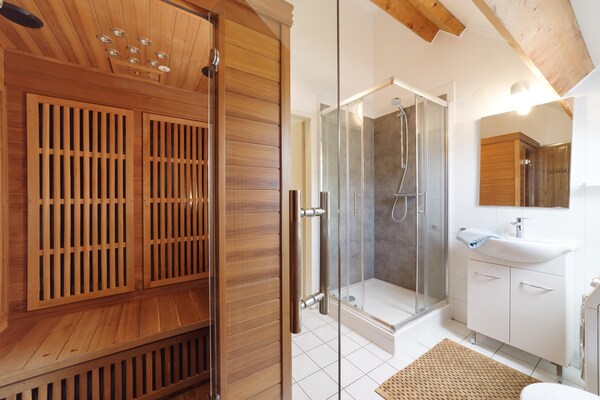 Foto van Vakantiehuis in rustige park met tuin - Vakantiehuis in Wemeldinge - BathRoom