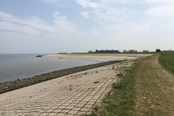 Foto van Chalet in Zeeland bij Oosterschelde - Vakantiehuis in Wemeldinge - AreaSummer20KM