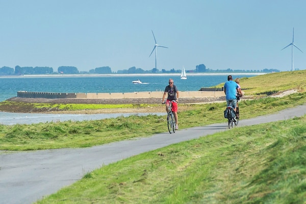 Foto van Modern appartement in Zeeland met uitzicht - Vakantiehuis in Wemeldinge - AreaSummer20KM