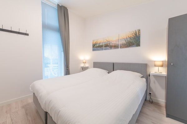 Foto van Modern appartement in Zeeland met uitzicht - Vakantiehuis in Wemeldinge - BedRoom